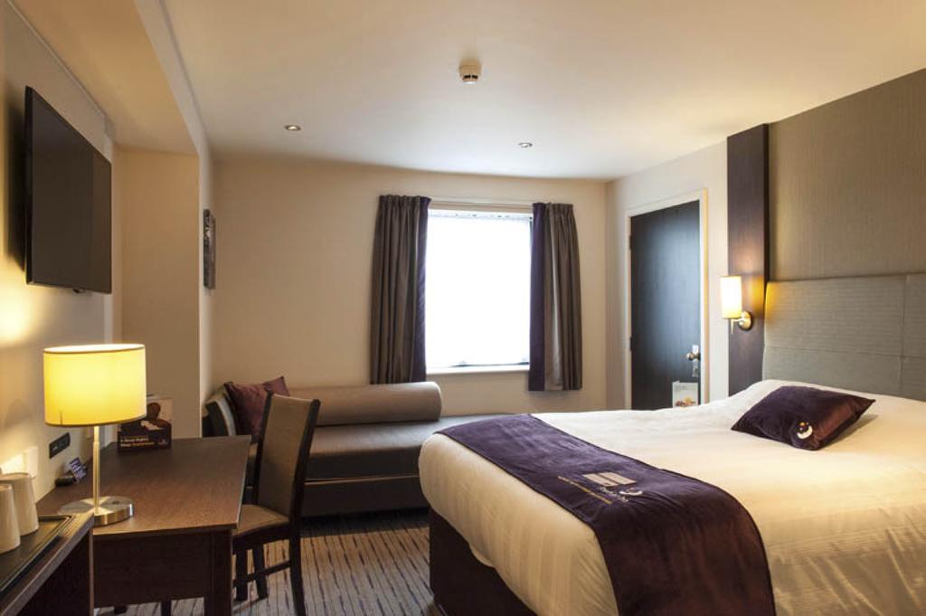 Premier Inn Uttoxeter Kültér fotó