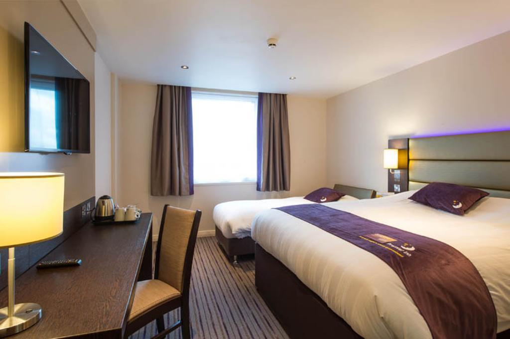 Premier Inn Uttoxeter Kültér fotó