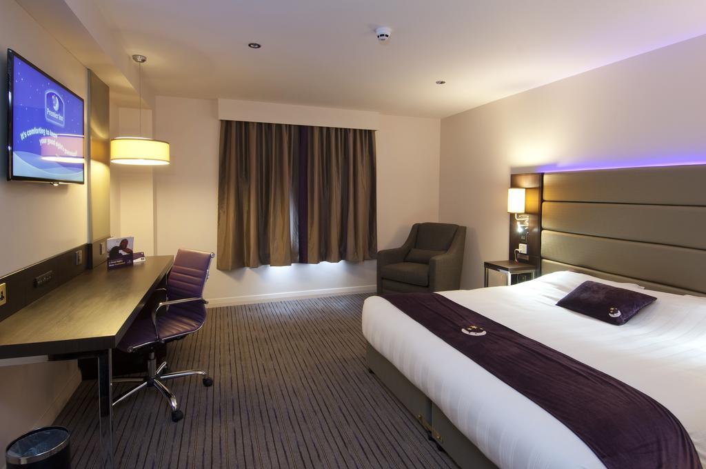 Premier Inn Uttoxeter Kültér fotó