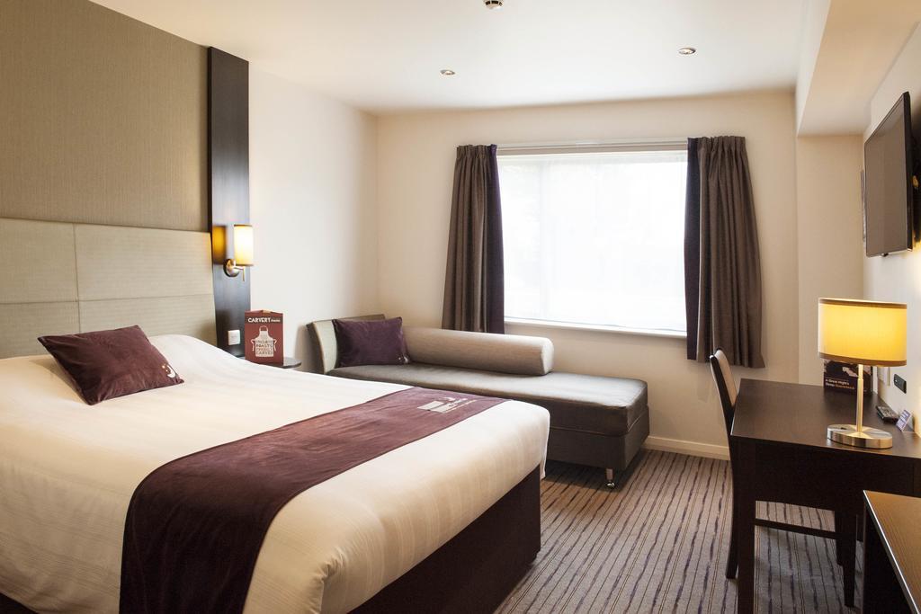 Premier Inn Uttoxeter Kültér fotó