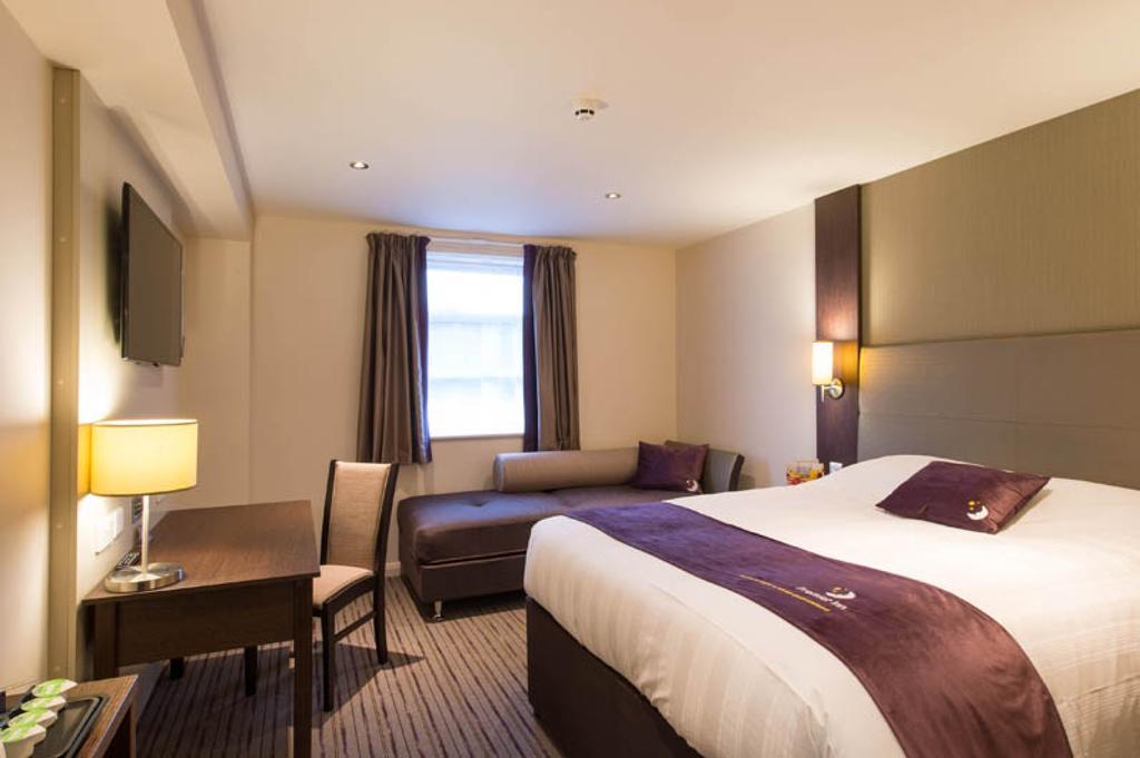 Premier Inn Uttoxeter Kültér fotó