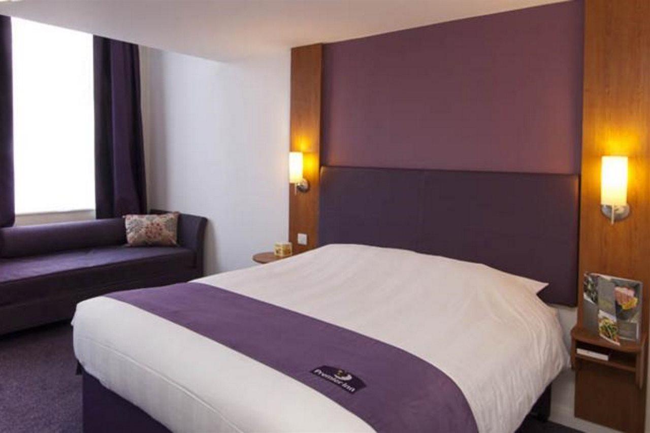 Premier Inn Uttoxeter Kültér fotó