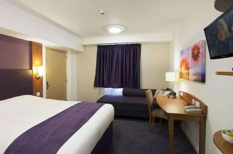Premier Inn Uttoxeter Kültér fotó