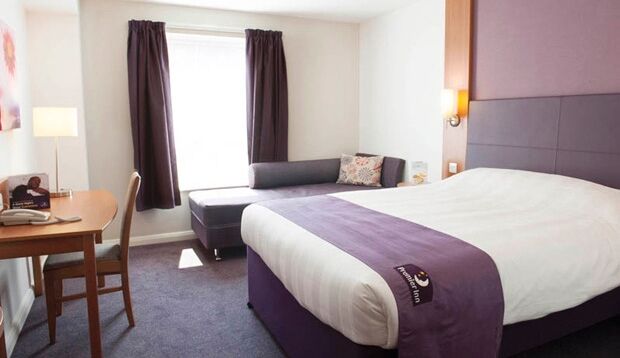 Premier Inn Uttoxeter Kültér fotó